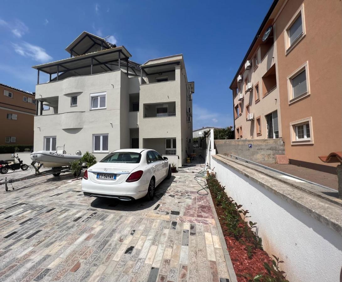 Apartments Melek Medulin Exterior foto
